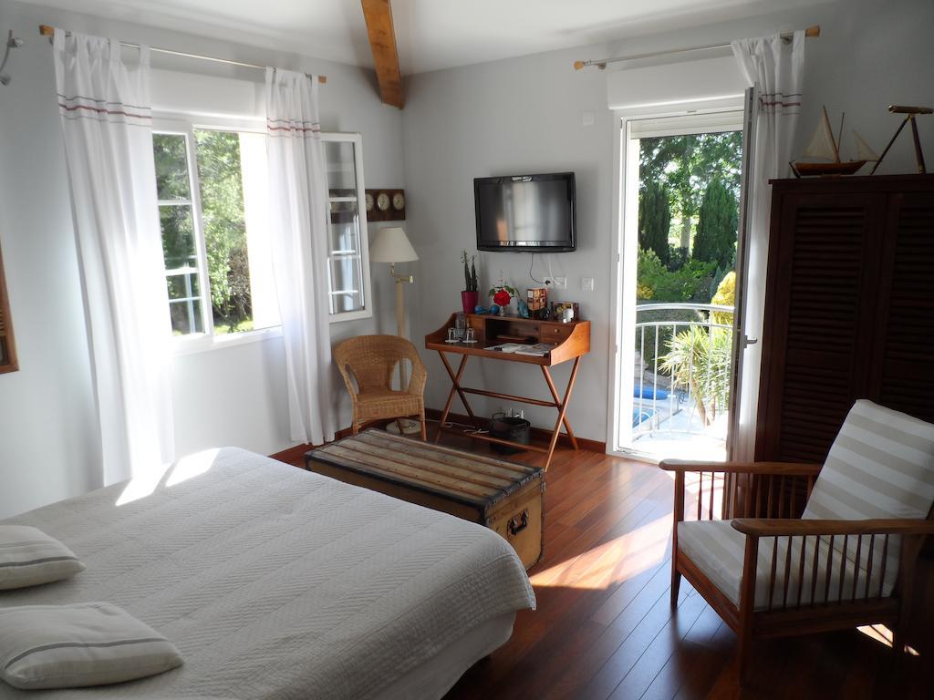 Chambres D'Hotes La Colombiere Коломбие Екстериор снимка