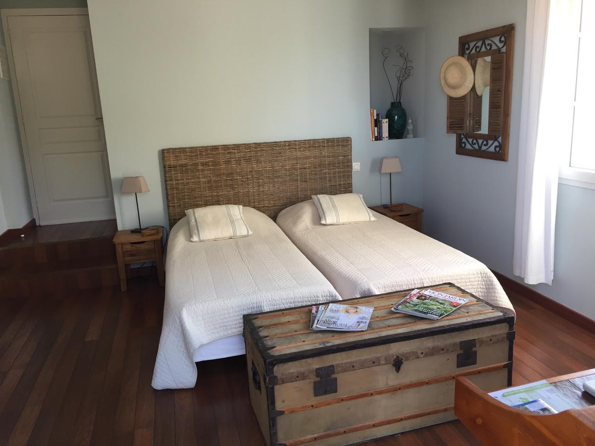 Chambres D'Hotes La Colombiere Коломбие Екстериор снимка