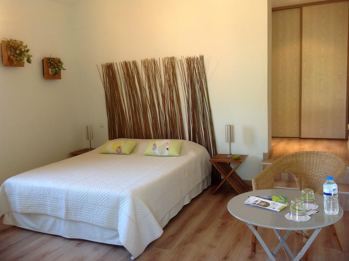 Chambres D'Hotes La Colombiere Коломбие Екстериор снимка